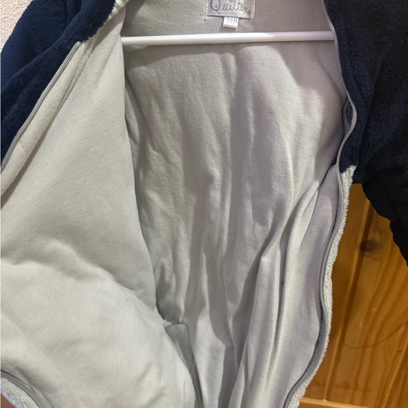 Quiltex Bear-Themed One Piece - Black and Gray - Picture 4 of 6